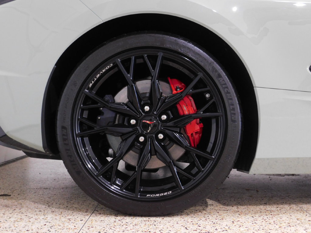 Used 2024 Chevrolet Corvette Stingray Preferred Cpe w/ Z51 Performance Package RWD image 90