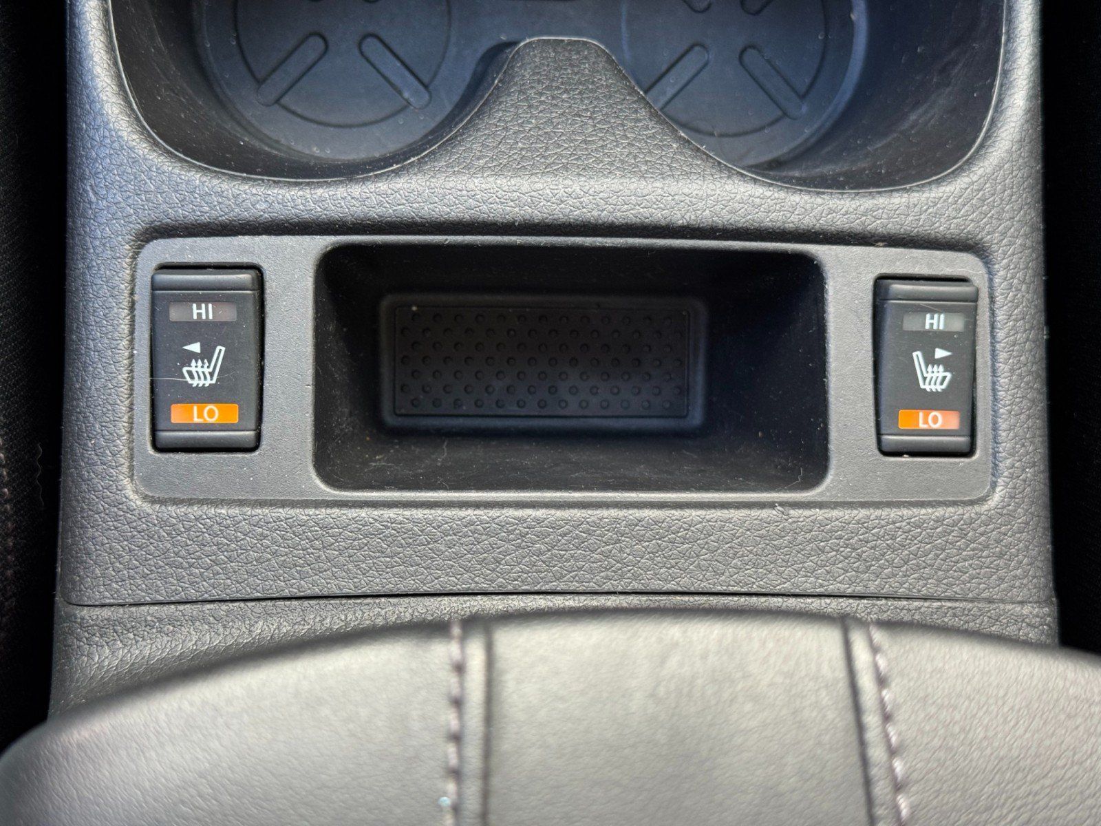 Used 2017 Nissan Rogue SV FWD image 27