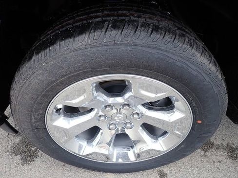 New 2026 RAM 1500 4x4 Crew Cab image 11