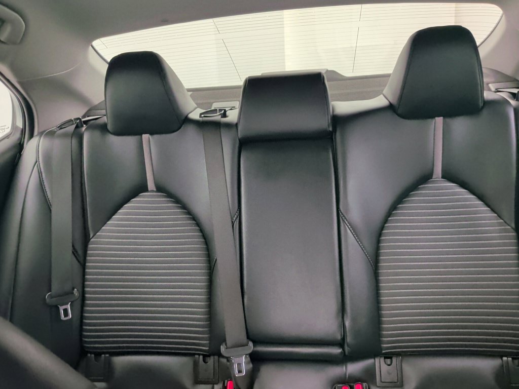 Used 2020 Toyota Camry SE FWD image 26