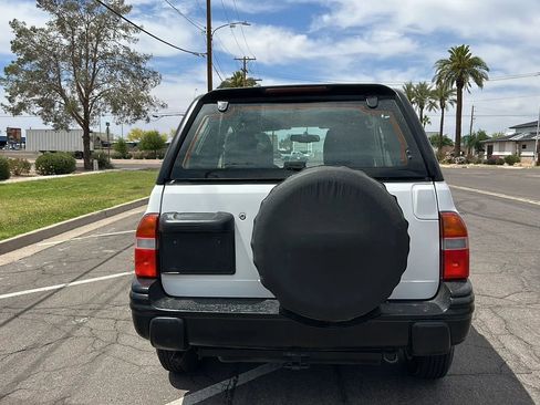 Used 1999 Chevrolet Tracker 2WD Convertible image 12