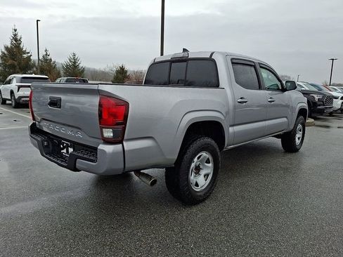 Used 2018 Toyota Tacoma SR w/ SR Convenience Package image 6