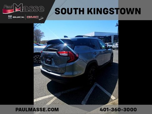 Used 2023 GMC Terrain SLT w/ Infotainment Package II AWD/4WD image 6