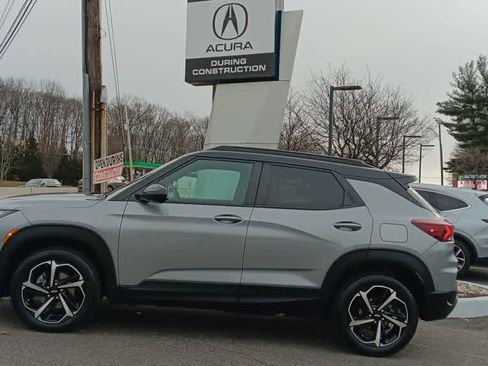 Used 2023 Chevrolet TrailBlazer RS w/ Convenience Package image 2
