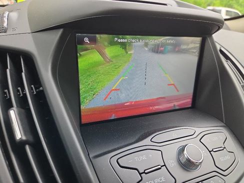 Used 2014 Ford Escape SE w/ Equipment Group 201A FWD image 16