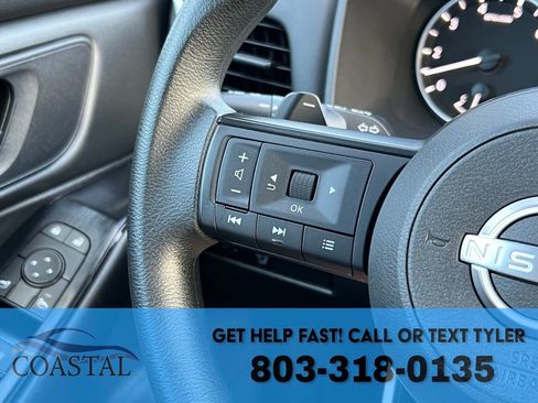 Used 2024 Nissan Rogue S image 31