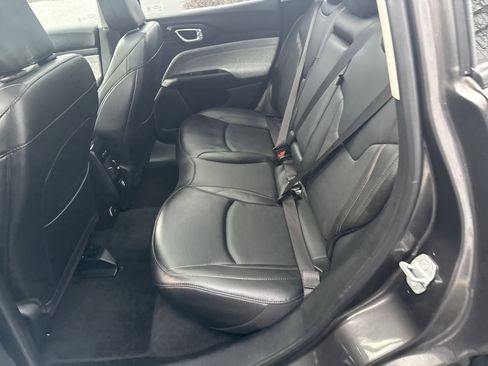 Used 2022 Jeep Compass Latitude w/ Sun and Sound Group image 13