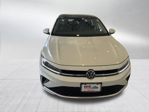 New 2025 Volkswagen Jetta SE image 8