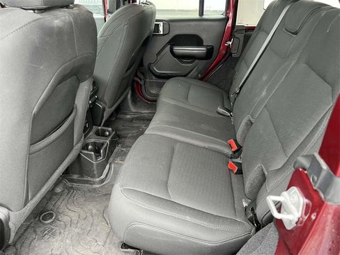 Used 2021 Jeep Wrangler Unlimited Sport image 13