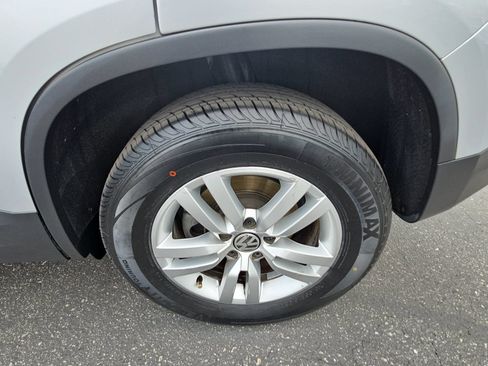 Used 2016 Volkswagen Tiguan S FWD image 32