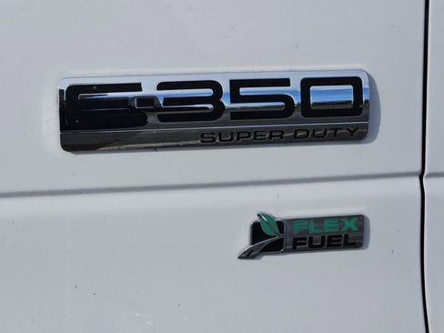 Used 2019 Ford E-350 and Econoline 350 Super Duty w/ Power Windows & Locks Group image 9