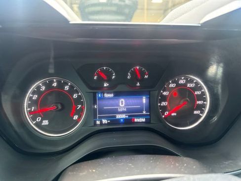 Used 2022 Chevrolet Camaro LT RWD image 21