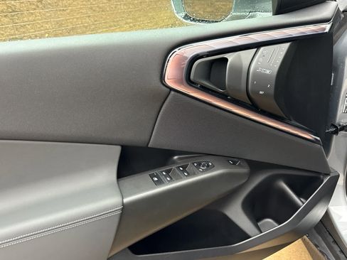 Certified 2025 BMW X3 xDrive30i image 11