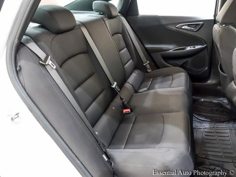 Used 2021 Chevrolet Malibu LS image 27