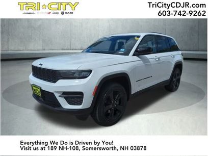 Used 2023 Jeep Grand Cherokee Altitude