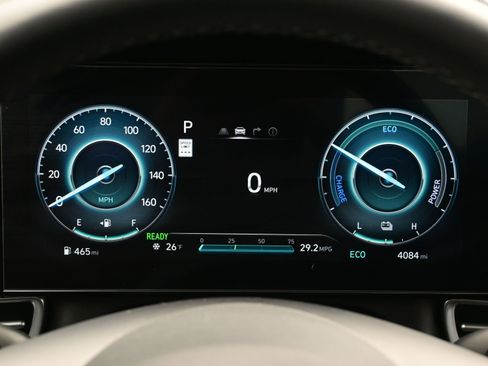 Certified 2025 Hyundai Elantra Limited image 25