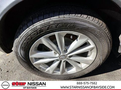 Used 2017 Nissan Rogue Sport SV image 7