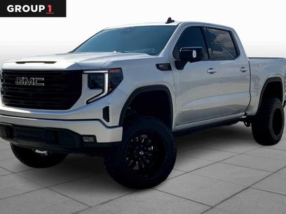 Used 2022 GMC Sierra 1500 Elevation w/ Elevation Premium Package
