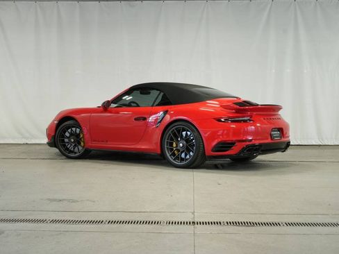 Used 2019 Porsche 911 Turbo image 3