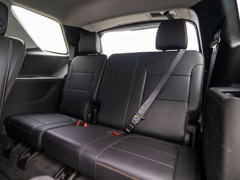 Used 2018 Chevrolet Traverse LT image 37