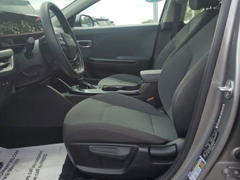 Used 2025 Kia K4 FWD image 7