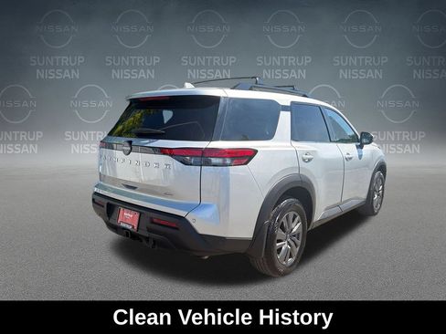 Used 2025 Nissan Pathfinder SV w/ SV Premium Package AWD/4WD image 6