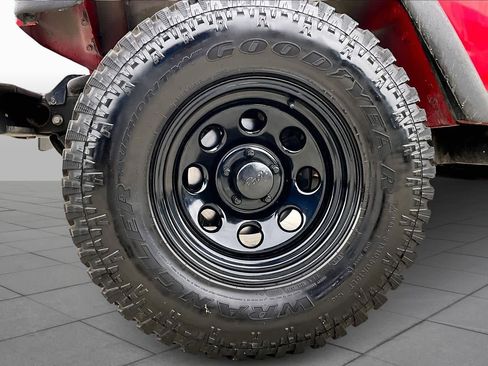 Used 2001 Jeep Wrangler SE image 10