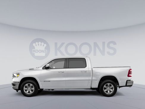 Used 2023 RAM 1500 Laramie AWD/4WD image 2