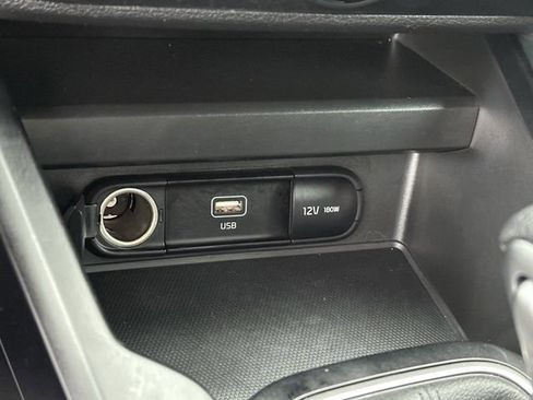 Used 2025 Kia Soul LX FWD image 19