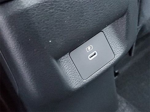 New 2025 Nissan Versa SR w/ Trunk Package image 26