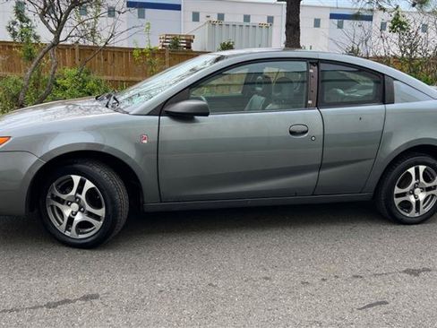 Used 2005 Saturn ION Level 3 w/ Travel Pkg FWD image 4