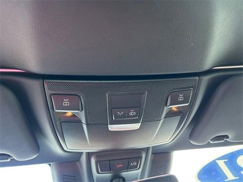 Used 2021 Mercedes-Benz C 300 4MATIC Cabriolet image 25