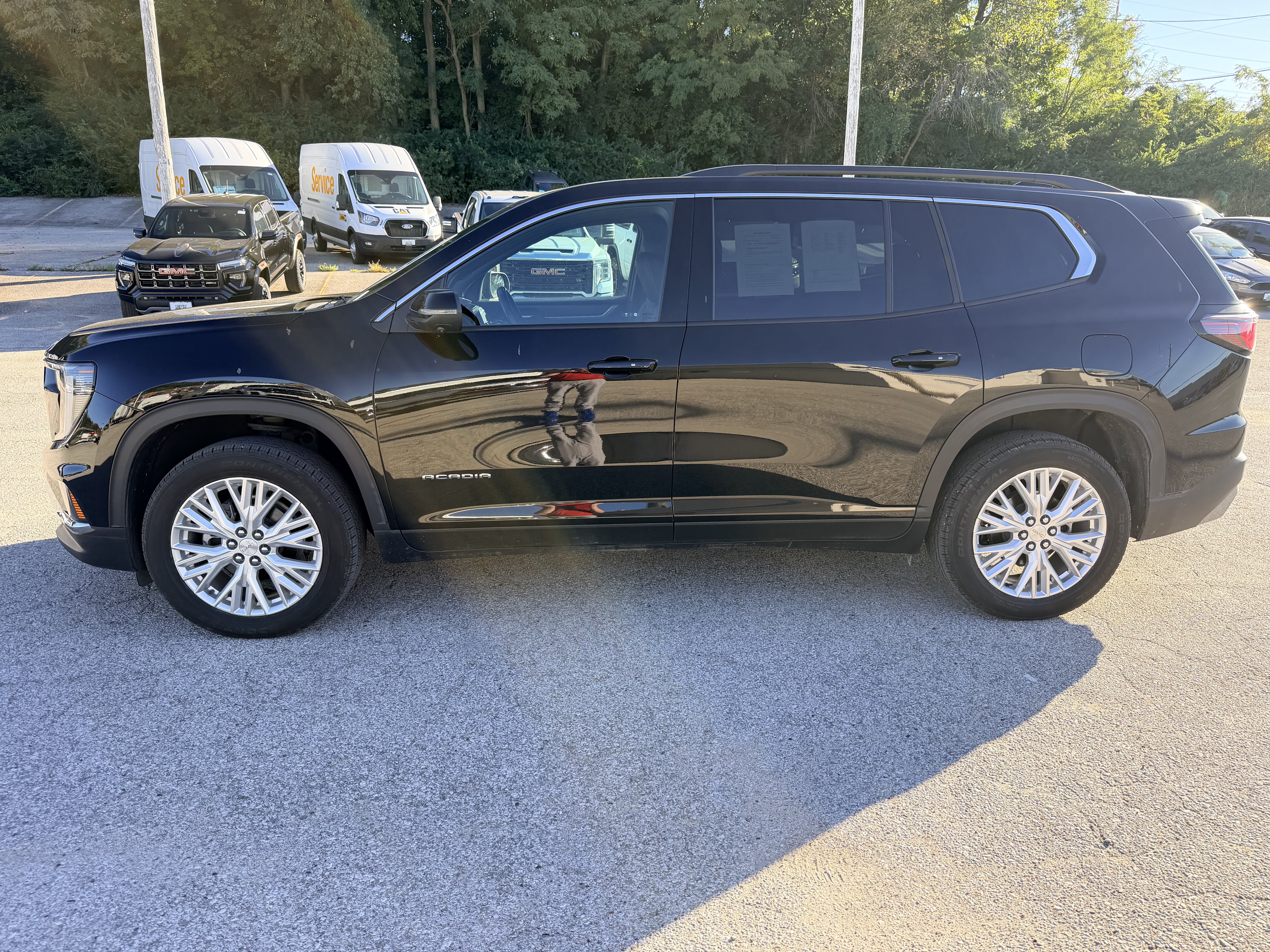 Used 2024 GMC Acadia Elevation FWD image 4