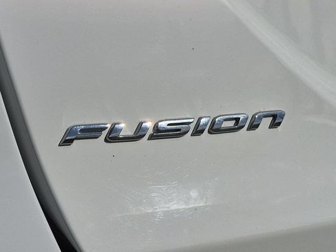 Used 2018 Ford Fusion SE w/ Fusion SE Technology Package FWD image 29