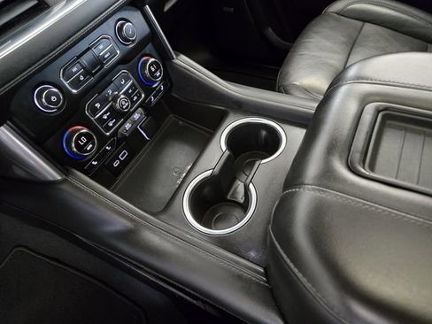 Used 2021 Chevrolet Tahoe LT w/ LT Signature Plus Package RWD image 21