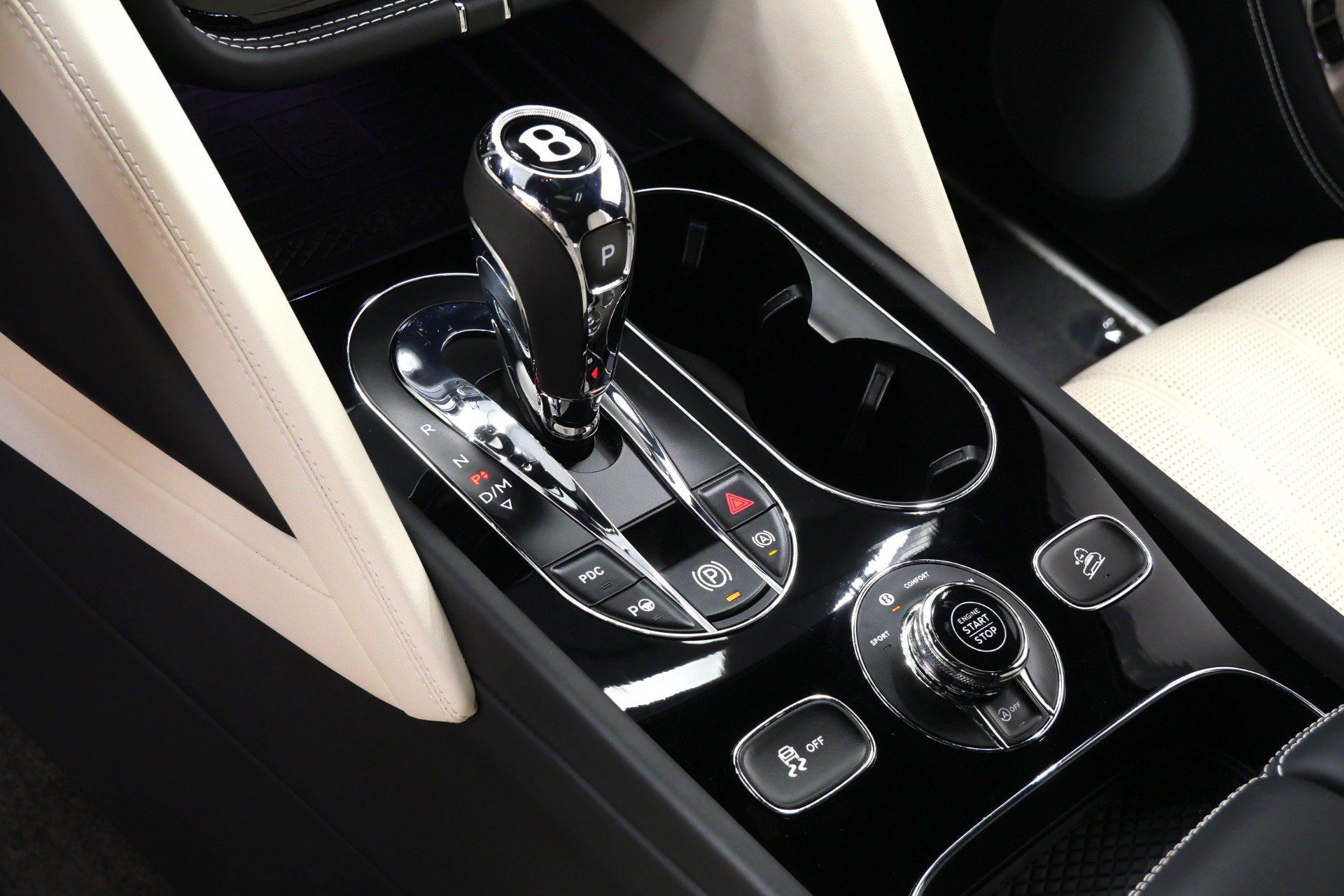 Used 2023 Bentley Bentayga AWD/4WD image 27