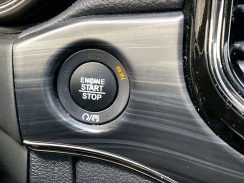 Used 2020 Jeep Grand Cherokee Limited X image 29