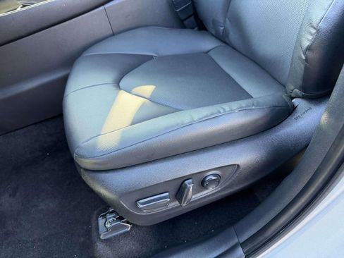 Used 2025 Toyota Grand Highlander XLE image 17