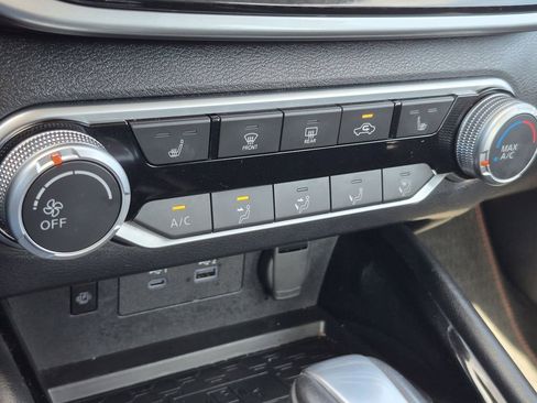 Used 2024 Nissan Altima 2.5 SR w/ SR Premium Package image 13