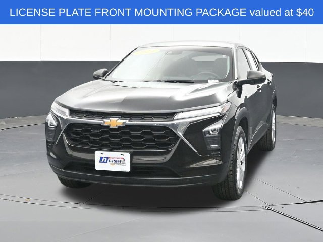 Used 2024 Chevrolet Trax LS FWD image 2