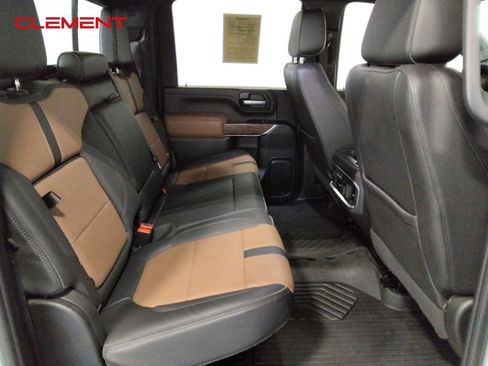 Used 2023 Chevrolet Silverado 2500 High Country w/ Technology Package image 39