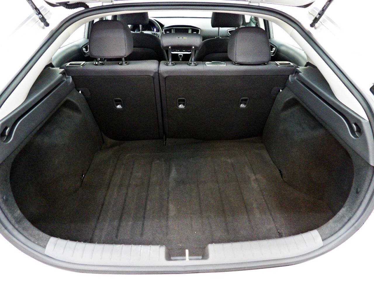 Used 2018 Hyundai Ioniq Blue FWD image 13