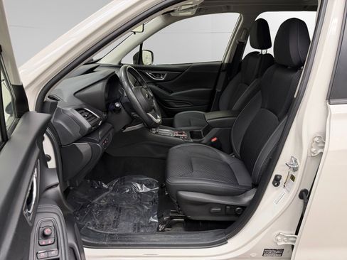 Used 2023 Subaru Forester Premium image 9