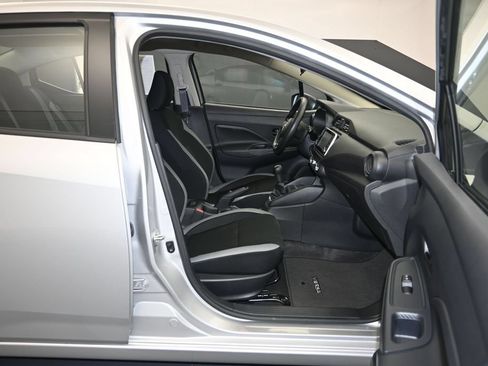 Used 2025 Nissan Versa S FWD image 26