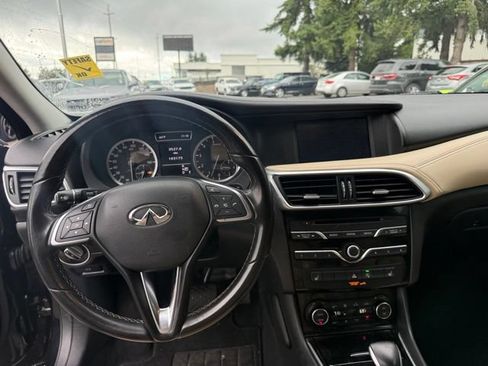Used 2018 INFINITI QX30 AWD w/ Cargo Package image 15