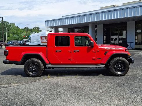 Used 2025 Jeep Gladiator Sport AWD/4WD image 7