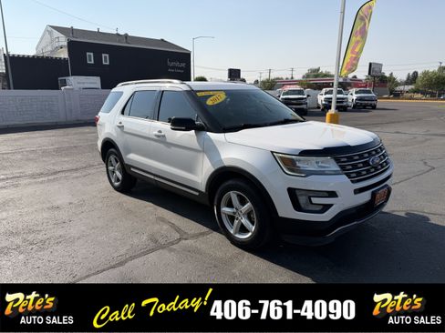 Used 2017 Ford Explorer XLT AWD/4WD image 6