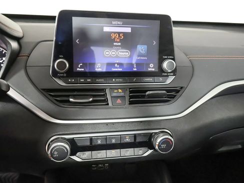 Used 2022 Nissan Altima 2.5 SR AWD/4WD image 39