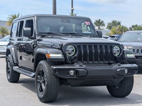 Used 2021 Jeep Wrangler Unlimited Sahara image 3