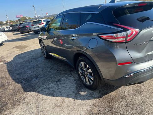 Used 2017 Nissan Murano S image 4